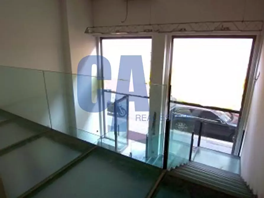 Immagine 2 di Negozio in affitto  in PIAZZA MISSORI GIUSEPPE a Milano