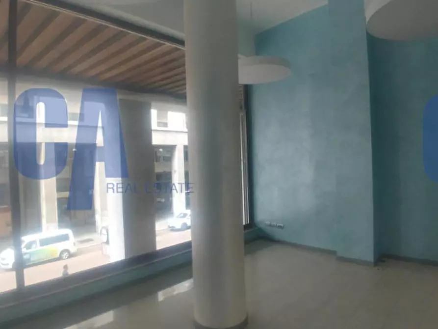Immagine 8 di Negozio in affitto  in PIAZZA DIAZ ARMANDO a Milano