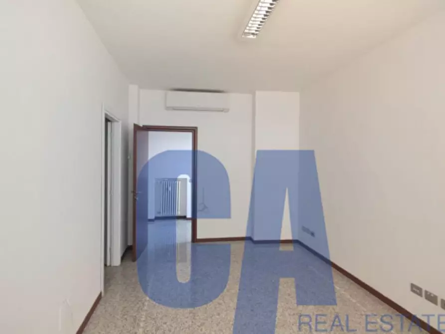 Immagine 19 di Ufficio in affitto  in VIA POPULONIA a Milano