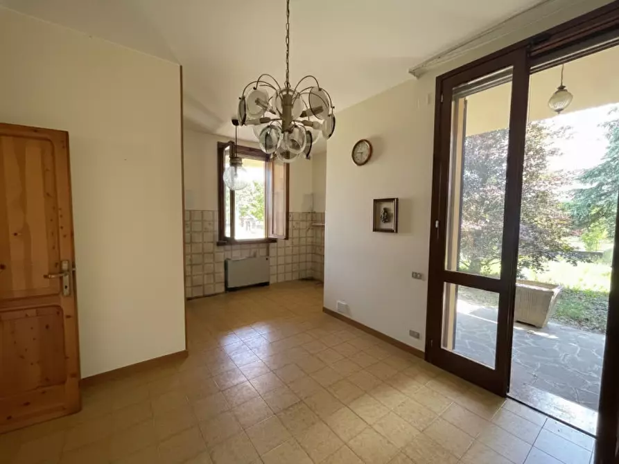 Immagine 6 di Villa in vendita  a Guastalla