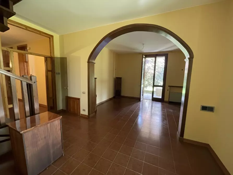 Immagine 11 di Villa in vendita  a Guastalla