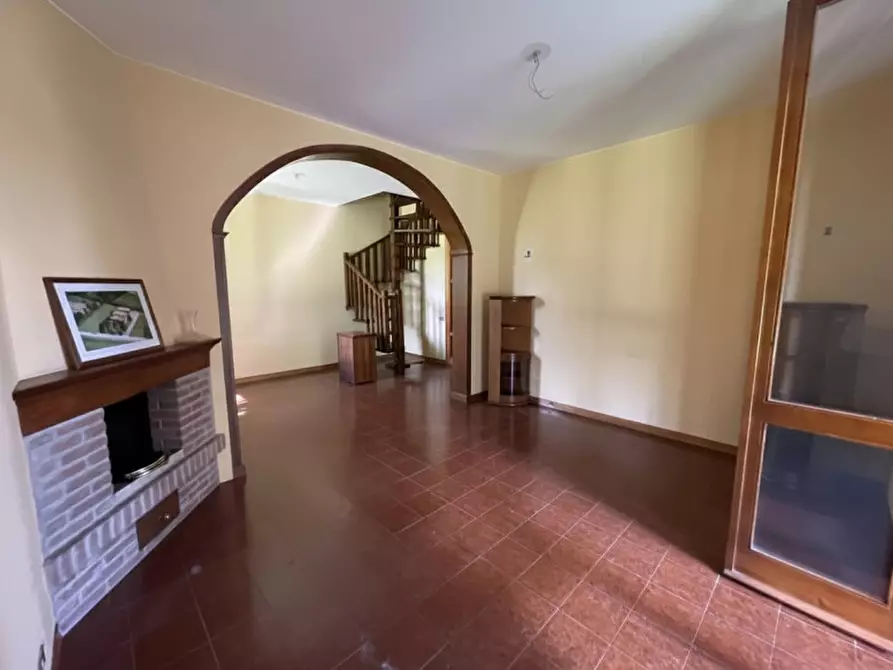 Immagine 13 di Villa in vendita  a Guastalla
