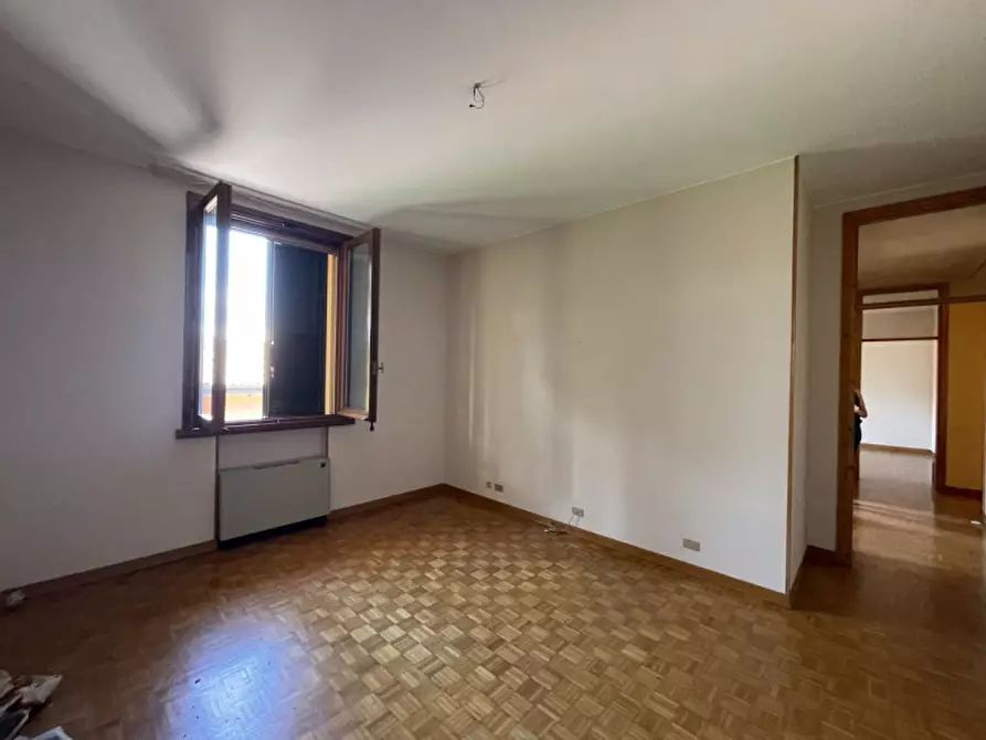 Immagine 21 di Villa in vendita  a Guastalla