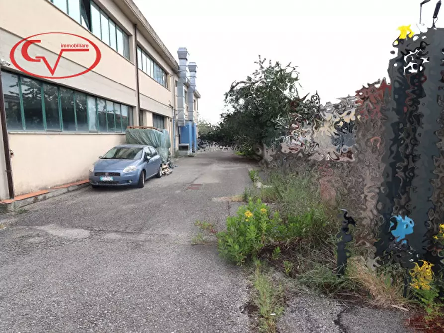 Immagine 3 di Laboratorio in vendita  in Via 16 Marzo a Loro Ciuffenna