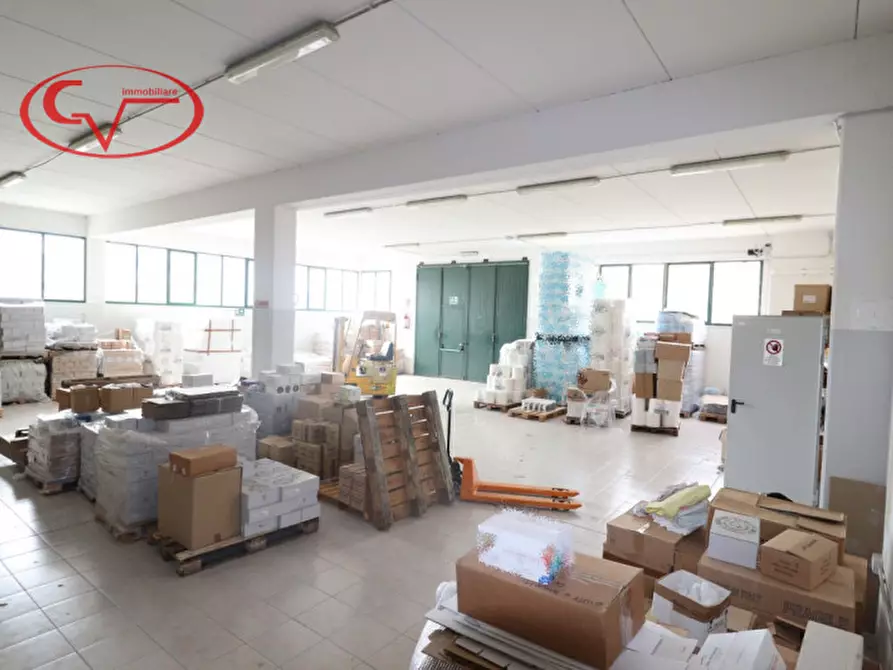 Immagine 6 di Laboratorio in vendita  in Via 16 Marzo a Loro Ciuffenna