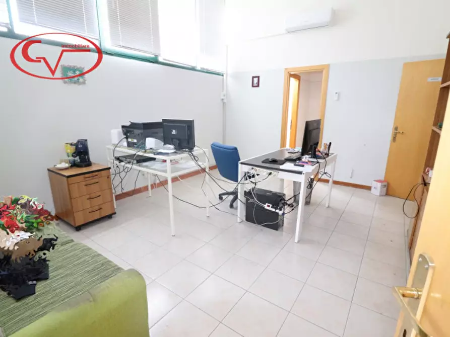 Immagine 8 di Laboratorio in vendita  in Via 16 Marzo a Loro Ciuffenna