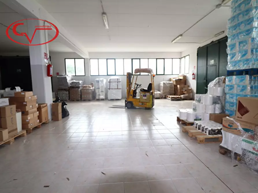Immagine 12 di Laboratorio in vendita  in Via 16 Marzo a Loro Ciuffenna