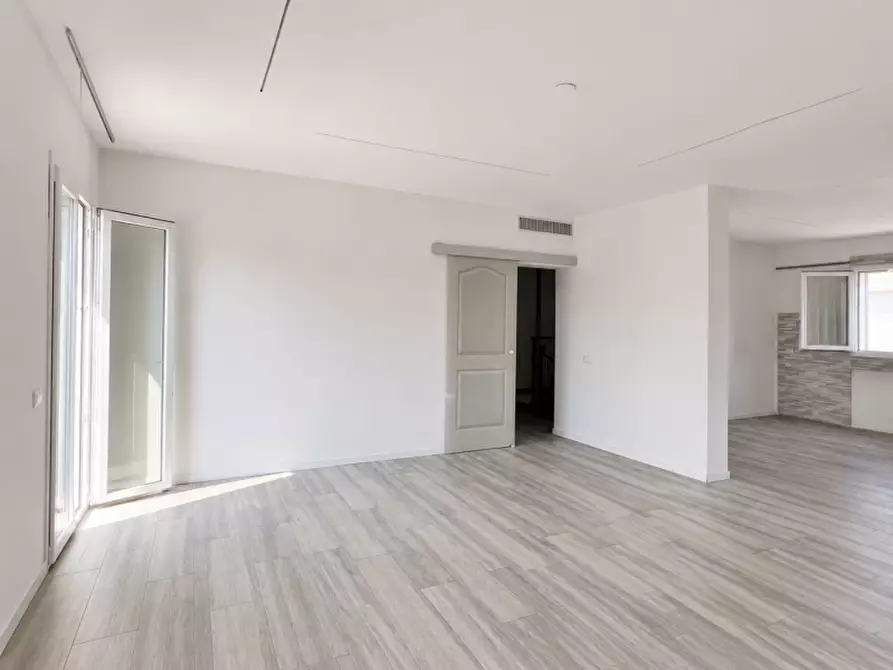 Immagine 5 di Appartamento in vendita  in VIALE ANCONETTA a Vicenza
