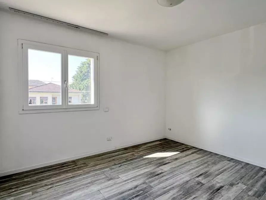 Immagine 19 di Appartamento in vendita  in VIALE ANCONETTA a Vicenza