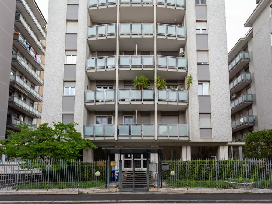 Immagine 1 di Appartamento in vendita  in Via Puccini  8 a Rho