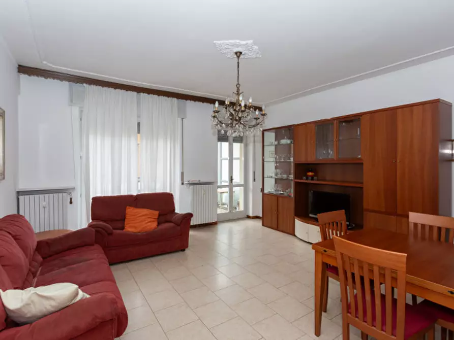 Immagine 2 di Appartamento in vendita  in Via Puccini  8 a Rho