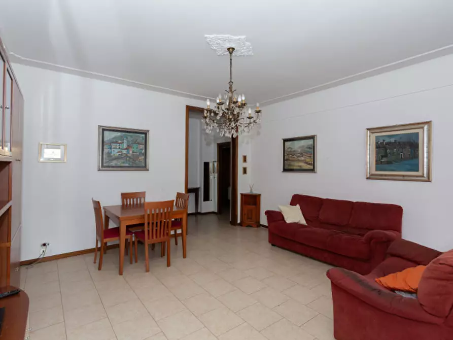 Immagine 6 di Appartamento in vendita  in Via Puccini  8 a Rho