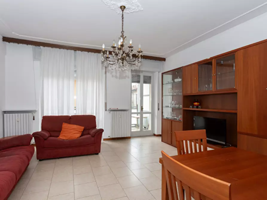 Immagine 11 di Appartamento in vendita  in Via Puccini  8 a Rho