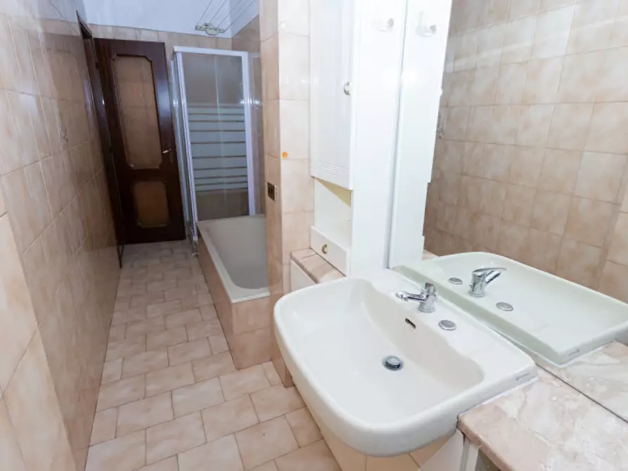 Immagine 34 di Appartamento in vendita  in Via Puccini  8 a Rho