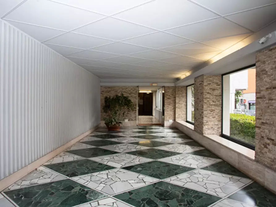 Immagine 43 di Appartamento in vendita  in Via Puccini  8 a Rho
