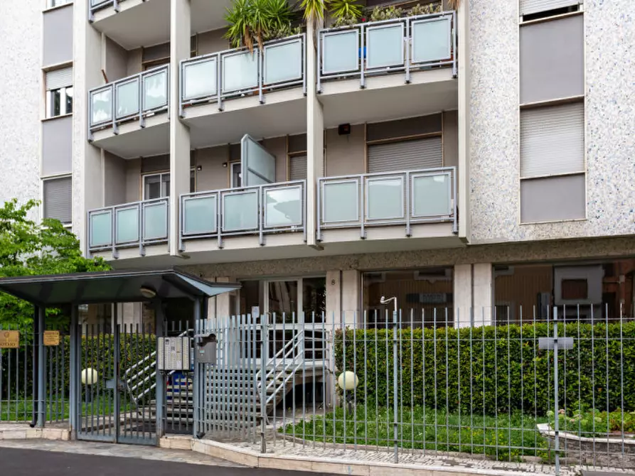 Immagine 50 di Appartamento in vendita  in Via Puccini  8 a Rho