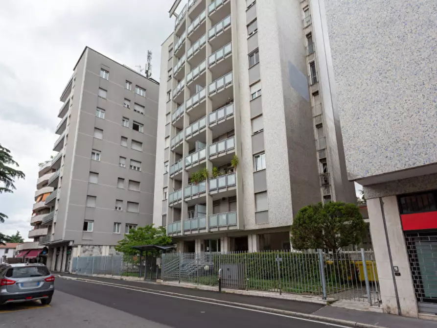 Immagine 54 di Appartamento in vendita  in Via Puccini  8 a Rho