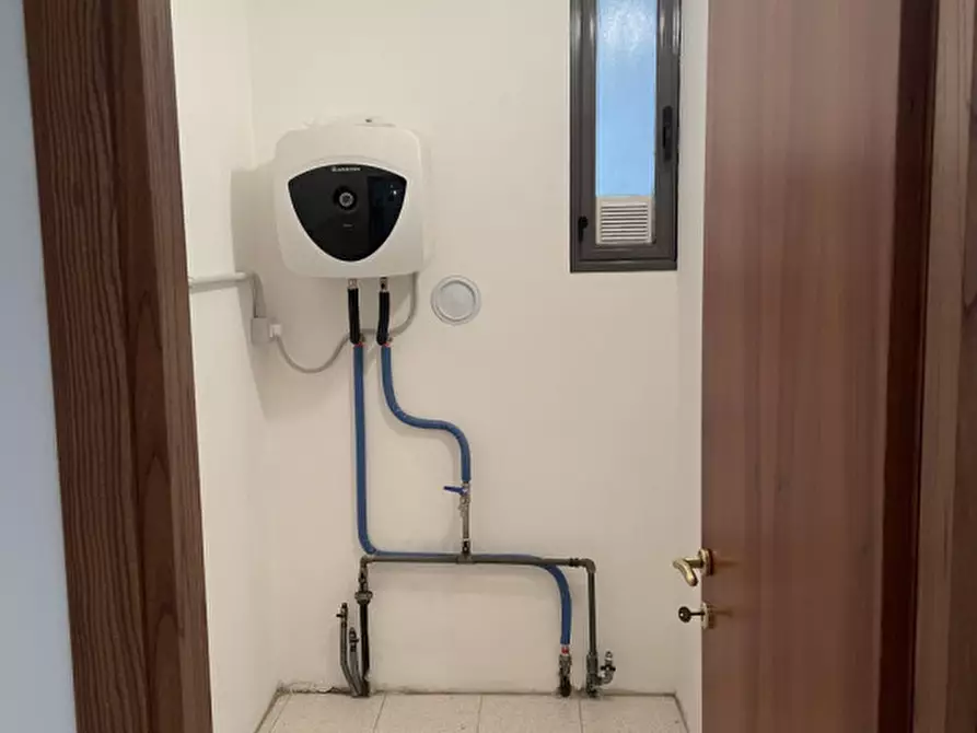 Immagine 27 di Attività commerciale in vendita  in VIA CASTELLANA a Altivole