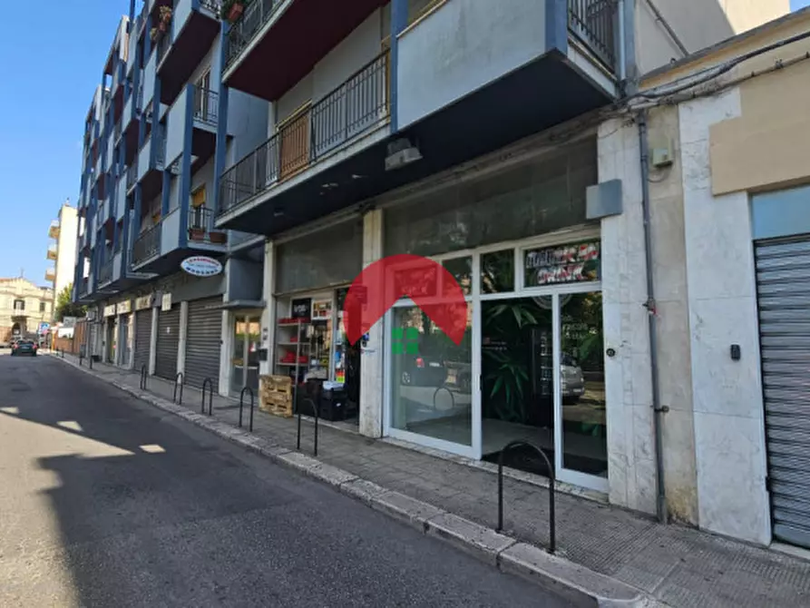 Immagine 1 di Negozio in vendita  in Via Giovanni Amendola a Matera