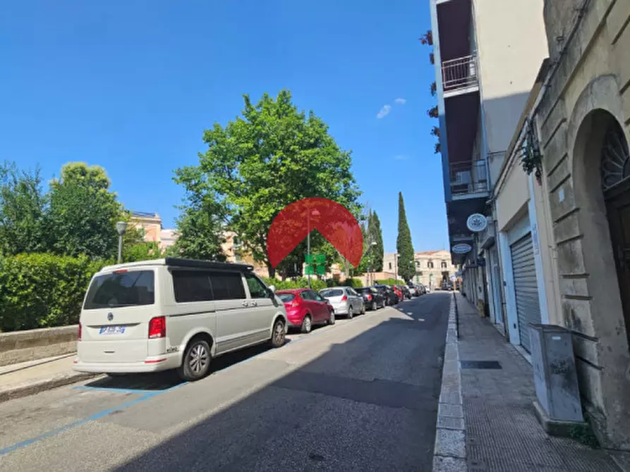 Immagine 6 di Negozio in vendita  in Via Giovanni Amendola a Matera