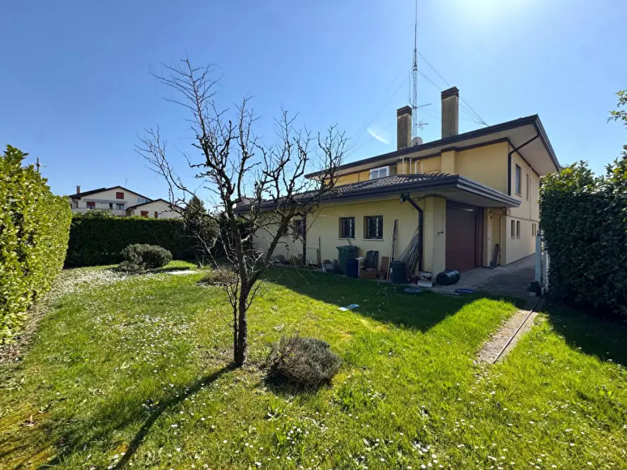Immagine 1 di Casa indipendente in vendita  in Vicolo Giacomo Zanella a Albignasego