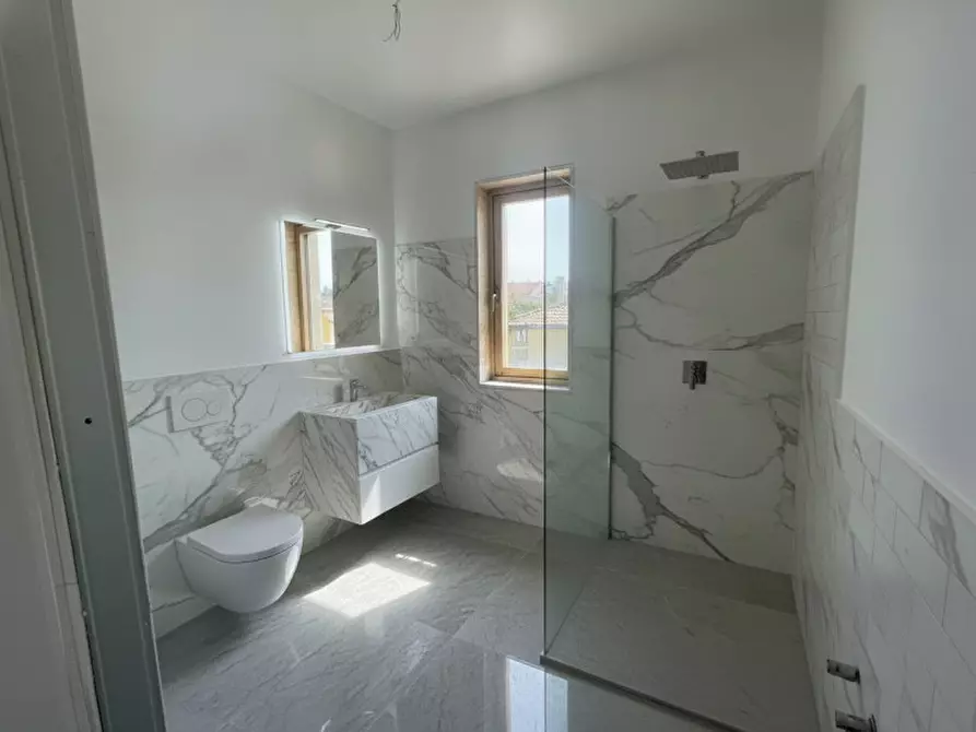 Immagine 13 di Villetta a schiera in vendita  in Via Galileo Galilei a Asolo