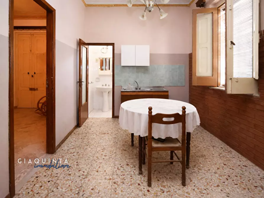Immagine 2 di Casa indipendente in vendita  in Via Ventisette Novembre n. 20 a Palagonia