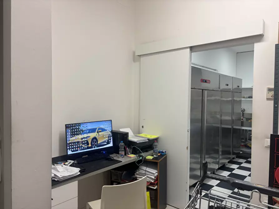 Immagine 7 di Attività commerciale in vendita  in via Pisa a Torri Di Quartesolo
