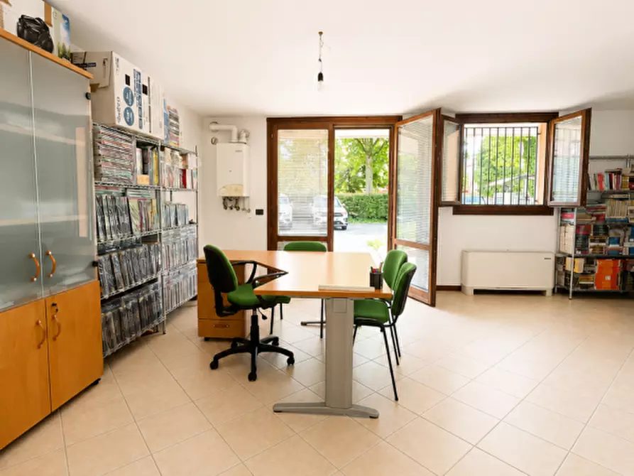 Immagine 6 di Ufficio in vendita  in Via Altichiero 118 a Padova
