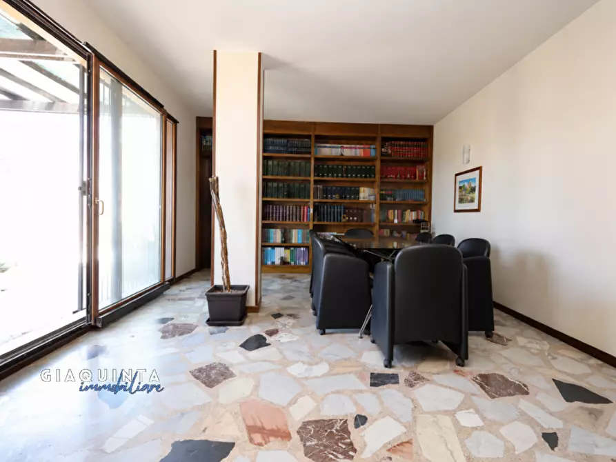 Immagine 4 di Casa indipendente in vendita  in Via Guglielmo Marconi n. 22 a Palagonia