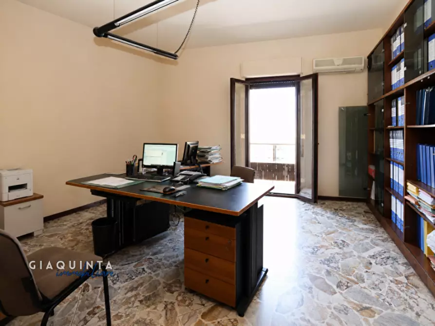 Immagine 5 di Casa indipendente in vendita  in Via Guglielmo Marconi n. 22 a Palagonia