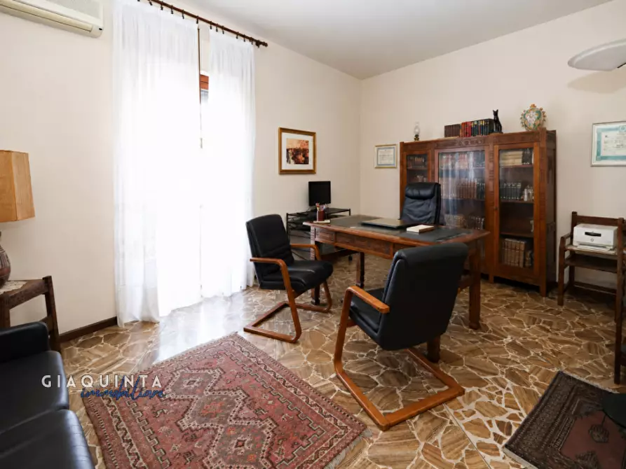 Immagine 6 di Casa indipendente in vendita  in Via Guglielmo Marconi n. 22 a Palagonia