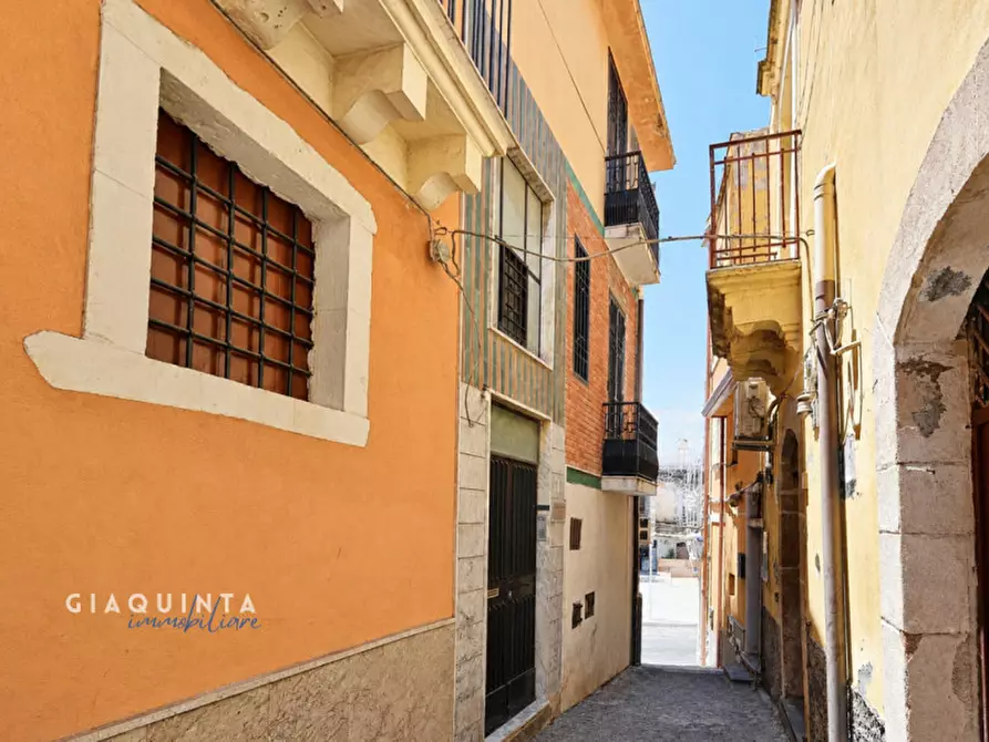 Immagine 25 di Casa indipendente in vendita  in Via Guglielmo Marconi n. 22 a Palagonia