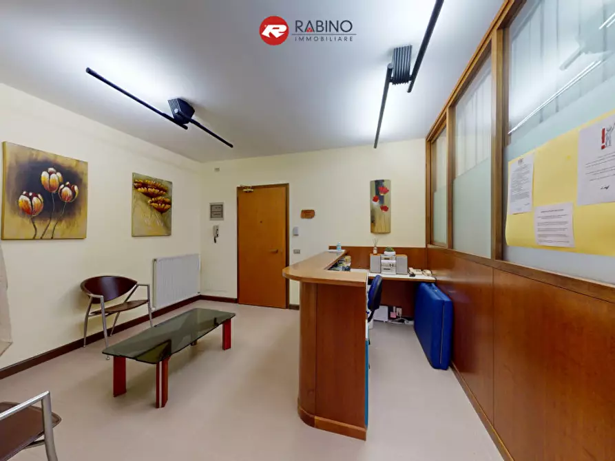 Immagine 3 di Negozio in vendita  in Via Roma n. 43 a Udine