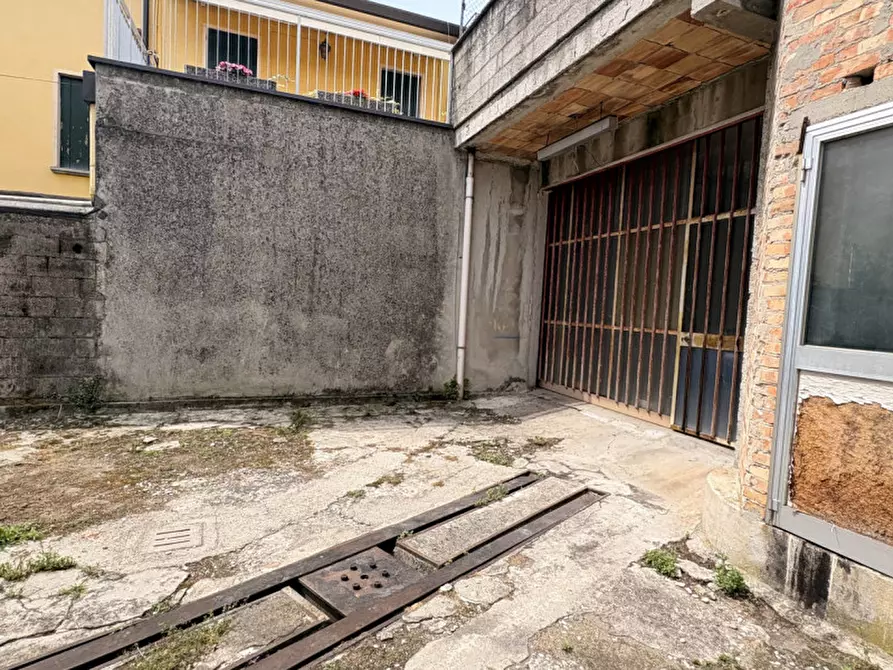 Immagine 5 di Laboratorio in vendita  in Via Padova a Pianiga