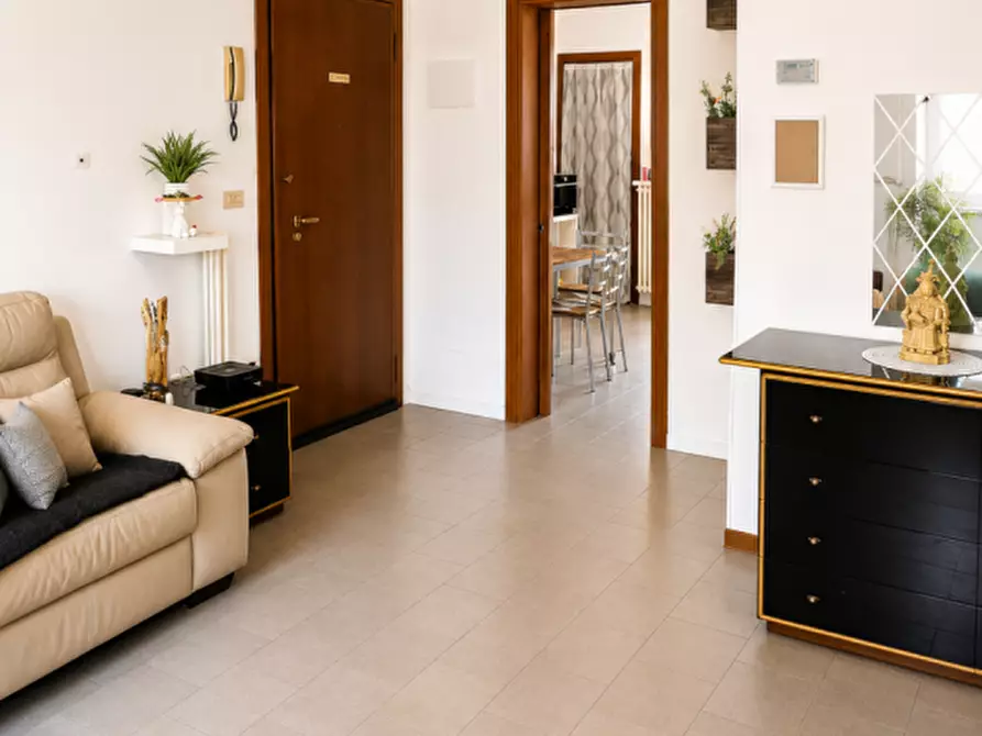 Immagine 1 di Appartamento in vendita  in Via Decorati Al Valore Militare, 10 a Parma
