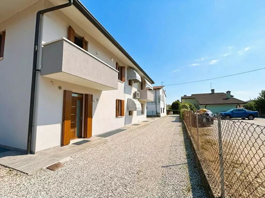 Immagine 2 di Casa bifamiliare in vendita  in Via Pagnana a Castelfranco Veneto