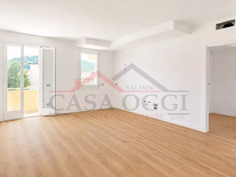 Immagine 1 di Appartamento in vendita  in Via Roma a Rovolon