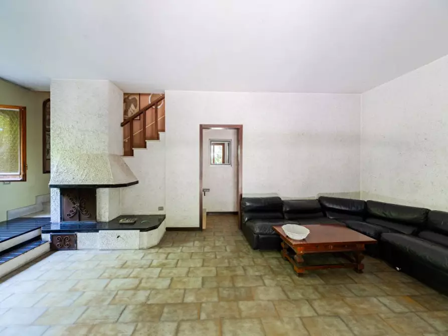 Immagine 7 di Villa in vendita  in Via Luciano Manara 46 a Lesmo