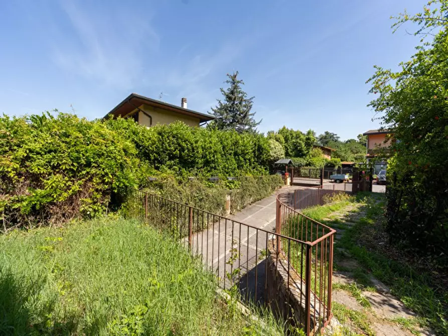 Immagine 33 di Villa in vendita  in Via Luciano Manara 46 a Lesmo