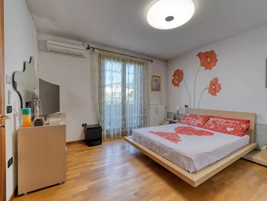 Immagine 4 di Casa trifamiliare in vendita  in Via Pierobon a Selvazzano Dentro