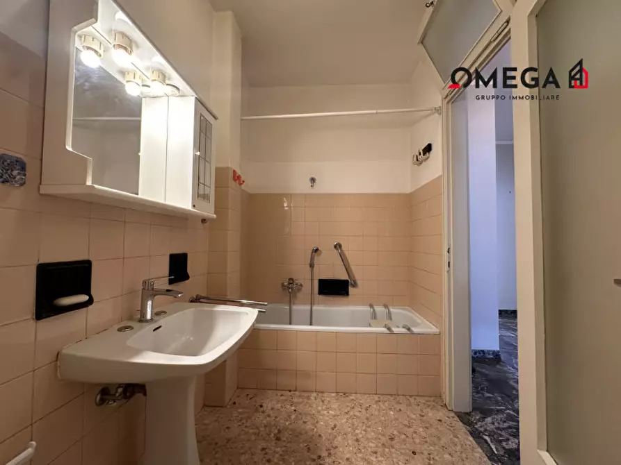 Immagine 11 di Appartamento in vendita  in via settemfontante 95 a Trieste