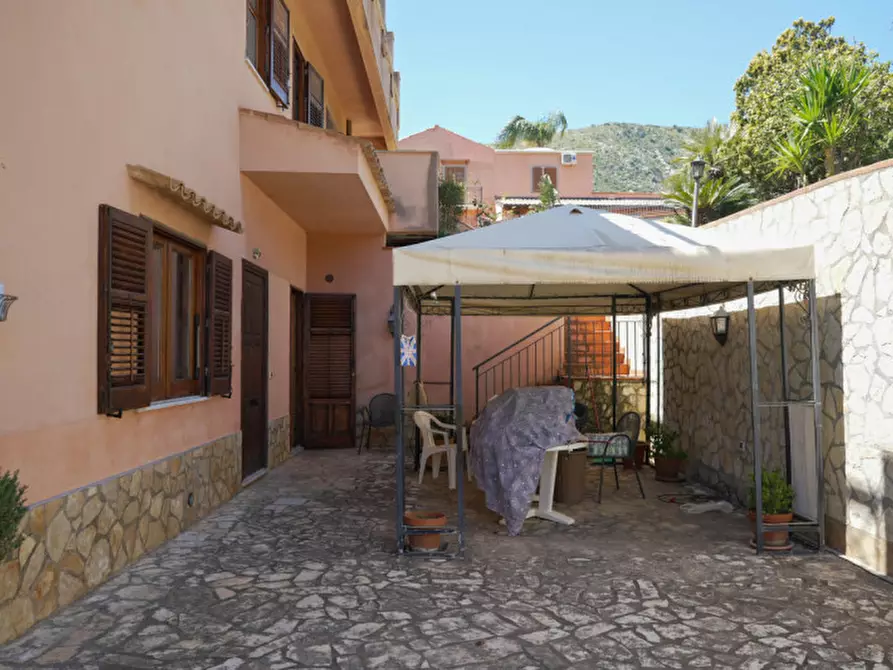 Immagine 5 di Casa bifamiliare in vendita  in Via Monte Bianco a Palermo