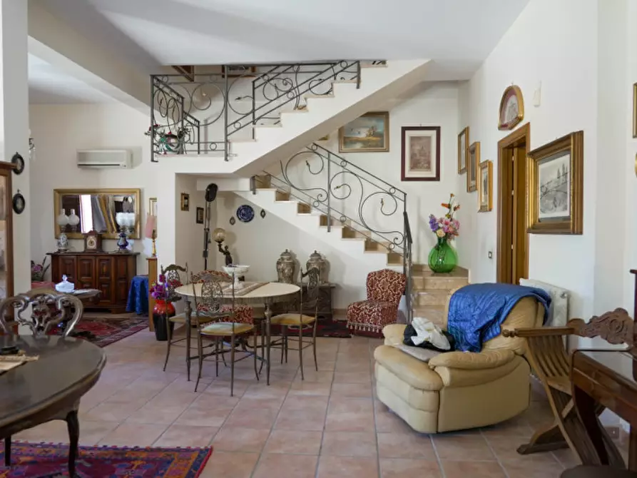 Immagine 13 di Casa bifamiliare in vendita  in Via Monte Bianco a Palermo
