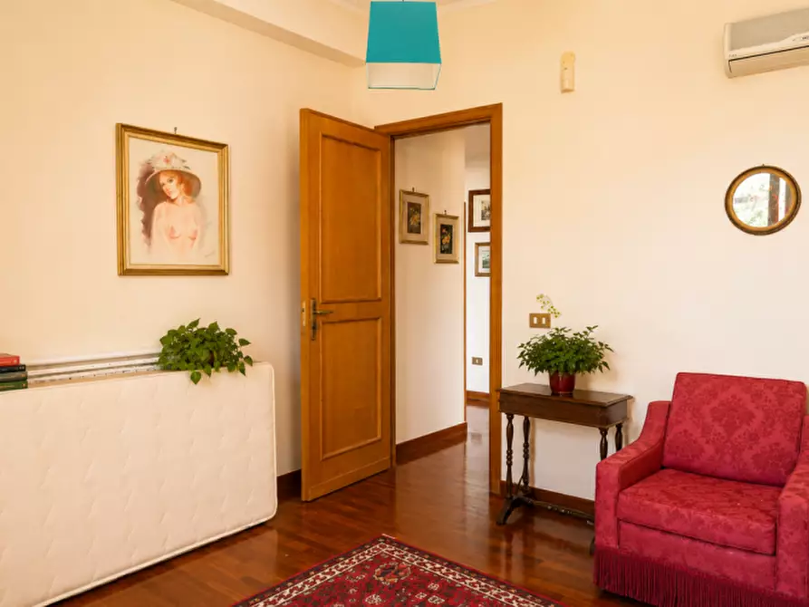 Immagine 42 di Casa bifamiliare in vendita  in Via Monte Bianco a Palermo