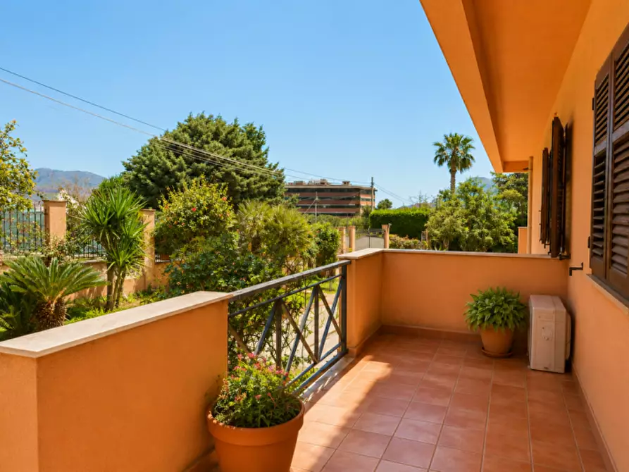 Immagine 45 di Casa bifamiliare in vendita  in Via Monte Bianco a Palermo