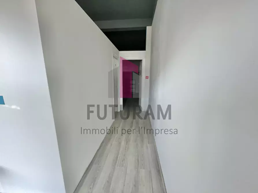 Immagine 5 di Ufficio in affitto  a Vicenza