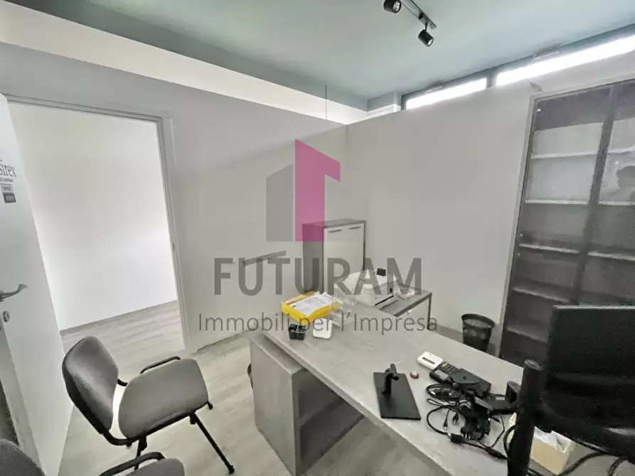 Immagine 9 di Ufficio in affitto  a Vicenza