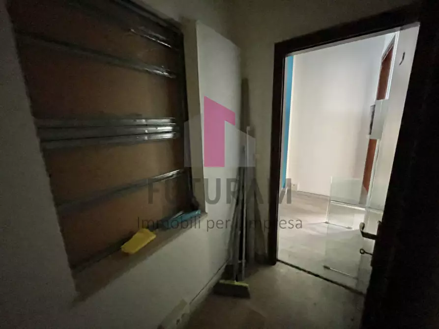 Immagine 22 di Ufficio in affitto  a Vicenza