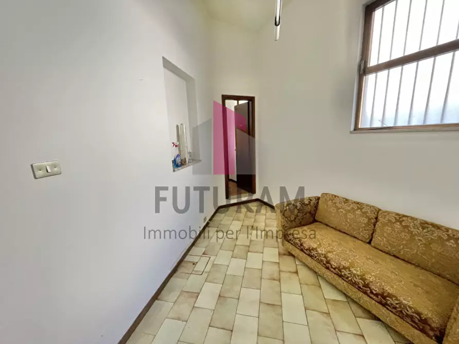 Immagine 25 di Ufficio in affitto  a Vicenza